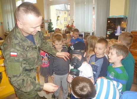 SPOTKANIE  STARSZKÓW  Z  ŻOŁNIERZEM grafika