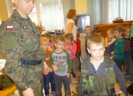 SPOTKANIE  STARSZKÓW  Z  ŻOŁNIERZEM grafika