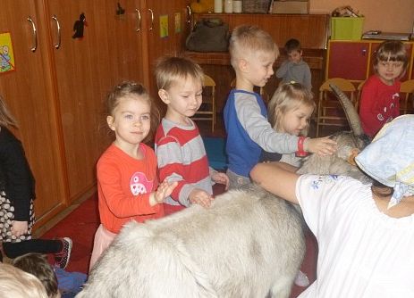 MLECZNA  DROGA  W  PRZEDSZKOLU  grafika