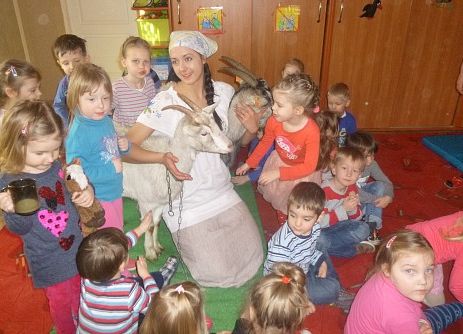 MLECZNA  DROGA  W  PRZEDSZKOLU  grafika