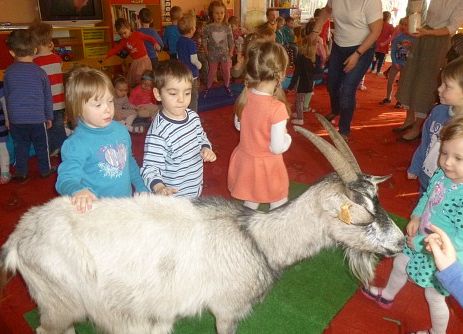 MLECZNA  DROGA  W  PRZEDSZKOLU  grafika