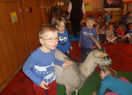 MLECZNA  DROGA  W  PRZEDSZKOLU  grafika