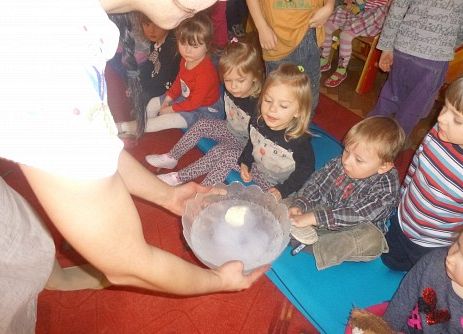 MLECZNA  DROGA  W  PRZEDSZKOLU  grafika