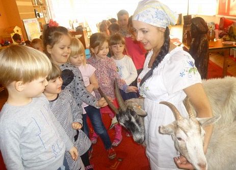 MLECZNA  DROGA  W  PRZEDSZKOLU  grafika