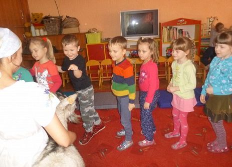 MLECZNA  DROGA  W  PRZEDSZKOLU  grafika