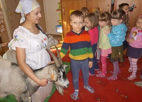 MLECZNA  DROGA  W  PRZEDSZKOLU  grafika