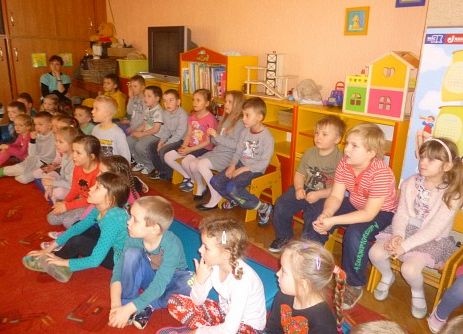 MLECZNA  DROGA  W  PRZEDSZKOLU  grafika