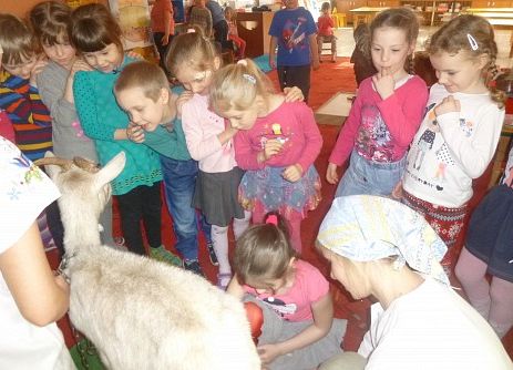 MLECZNA  DROGA  W  PRZEDSZKOLU  grafika