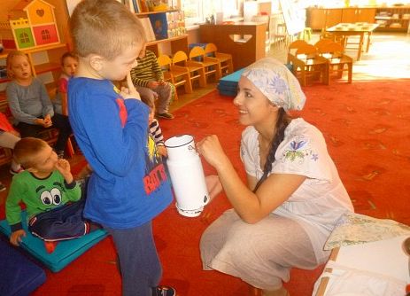 MLECZNA  DROGA  W  PRZEDSZKOLU  grafika