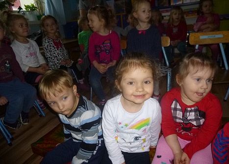 WESOŁE  JASEŁKA  U  ŻABEK  grafika