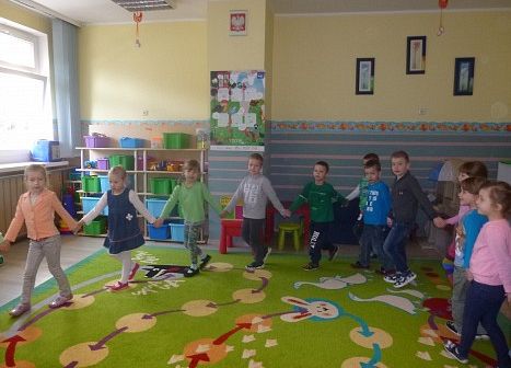 STARSZAKI  WITAJA  WIOSNĘ  grafika