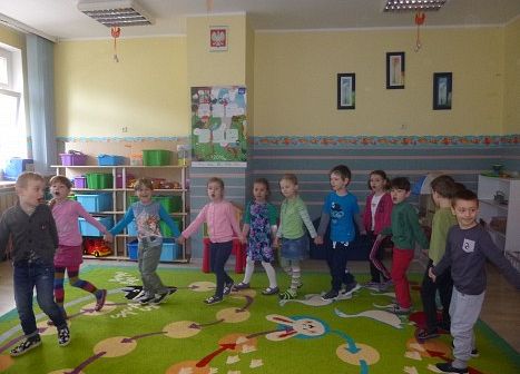 STARSZAKI  WITAJA  WIOSNĘ  grafika