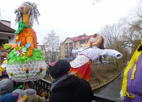 STARSZAKI  WITAJA  WIOSNĘ  grafika