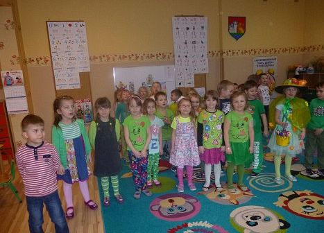 STARSZAKI  WITAJA  WIOSNĘ  grafika