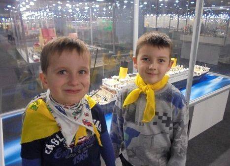 WYCIECZKA NA WYSTAWĘ LEGO W GALERII METROPOLIA grafika