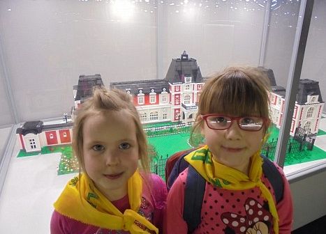 WYCIECZKA NA WYSTAWĘ LEGO W GALERII METROPOLIA grafika
