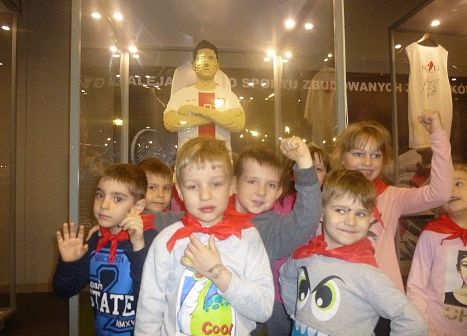 WYCIECZKA NA WYSTAWĘ LEGO W GALERII METROPOLIA grafika